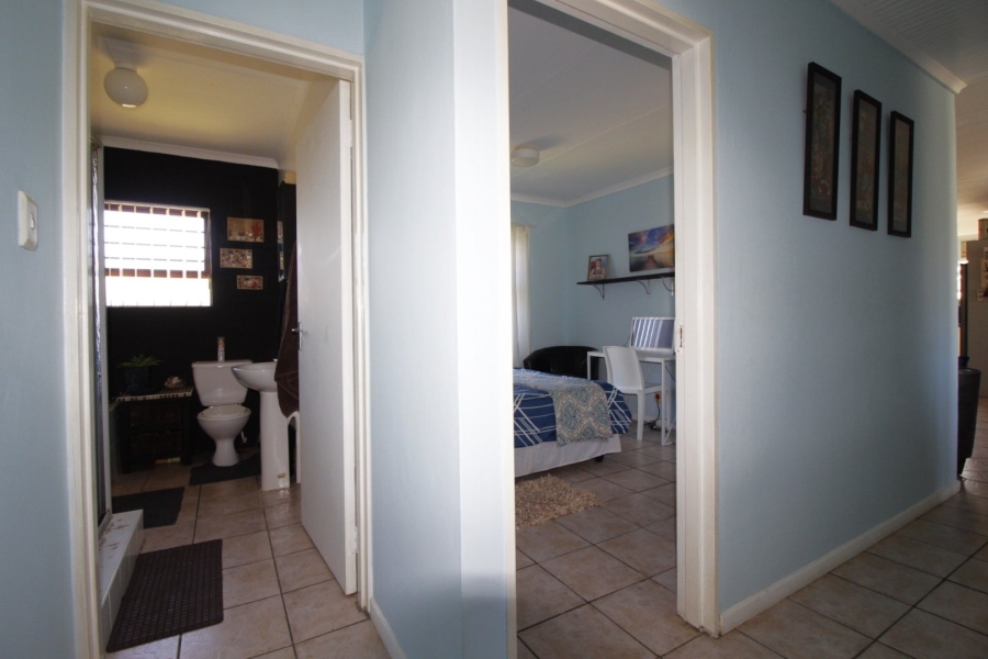 3 Bedroom Property for Sale in Wavecrest Eastern Cape